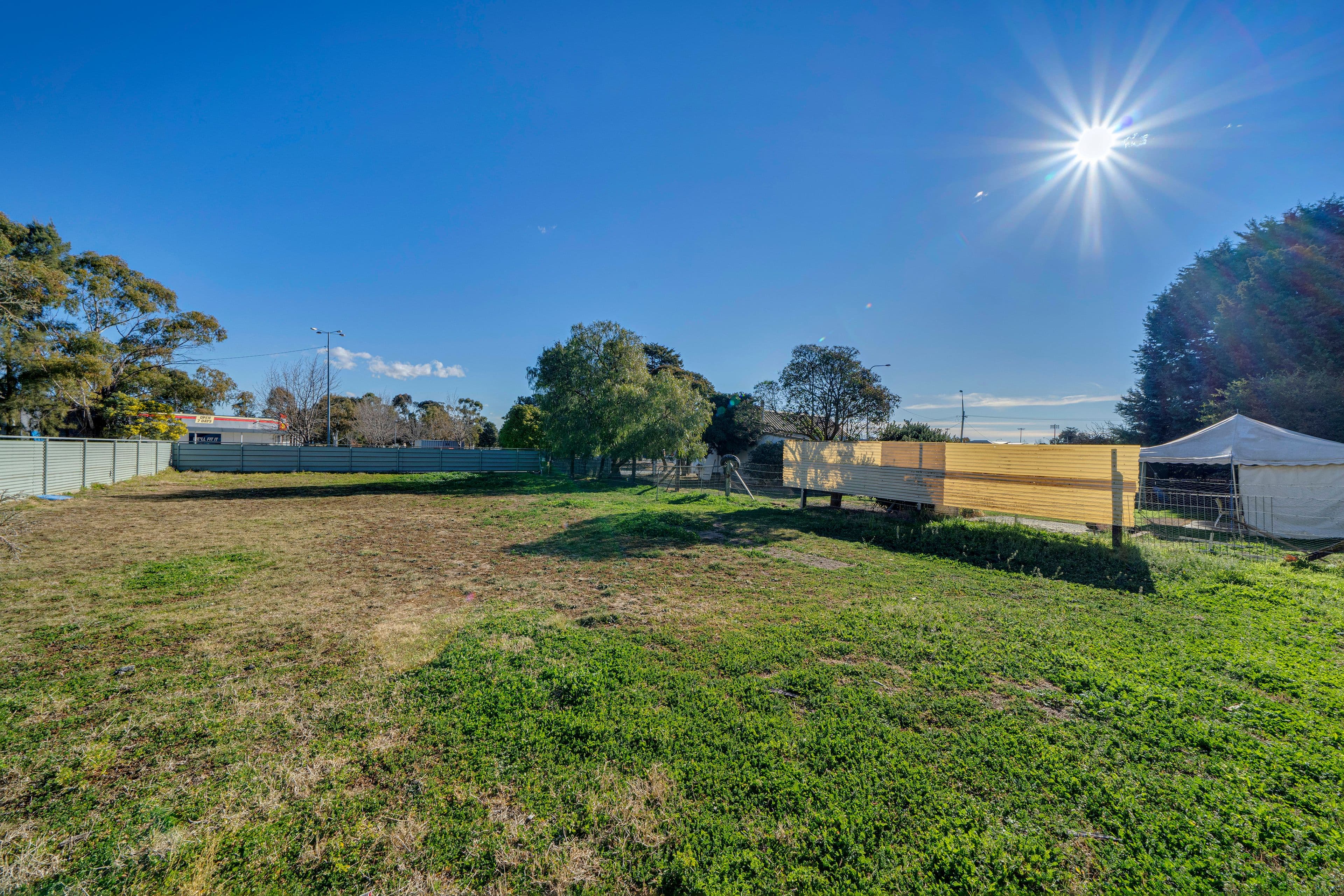 18 Bungendore Road, Queanbeyan East NSW 2620, Queanbeyan East - Thumbnail 7