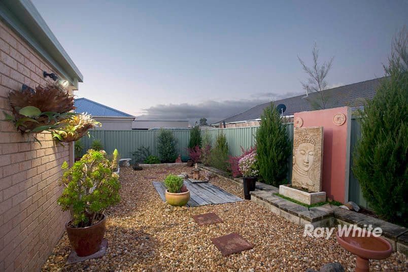 7 Greenock Crescent, CRANBOURNE EAST VIC 3977, Cranbourne East - Thumbnail 3