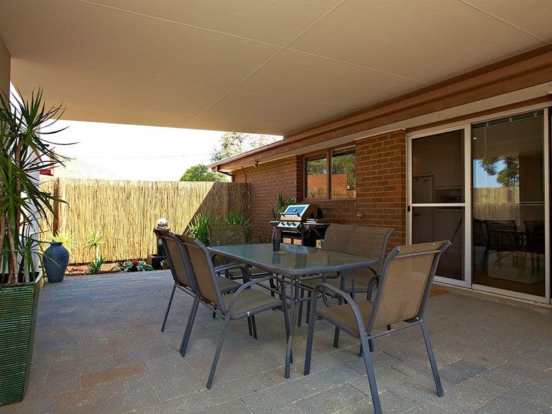 49 Rosina Drive, MELTON VIC 3337, Melton - Thumbnail 2