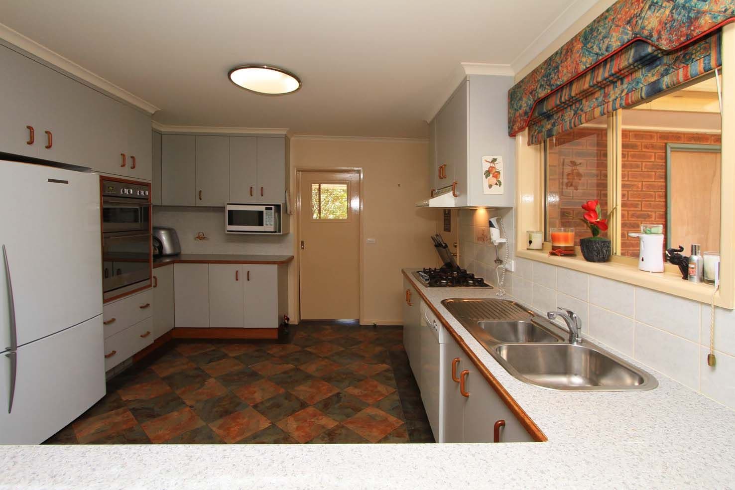7 Owen Court, LAVINGTON NSW 2641, Lavington - Thumbnail 6