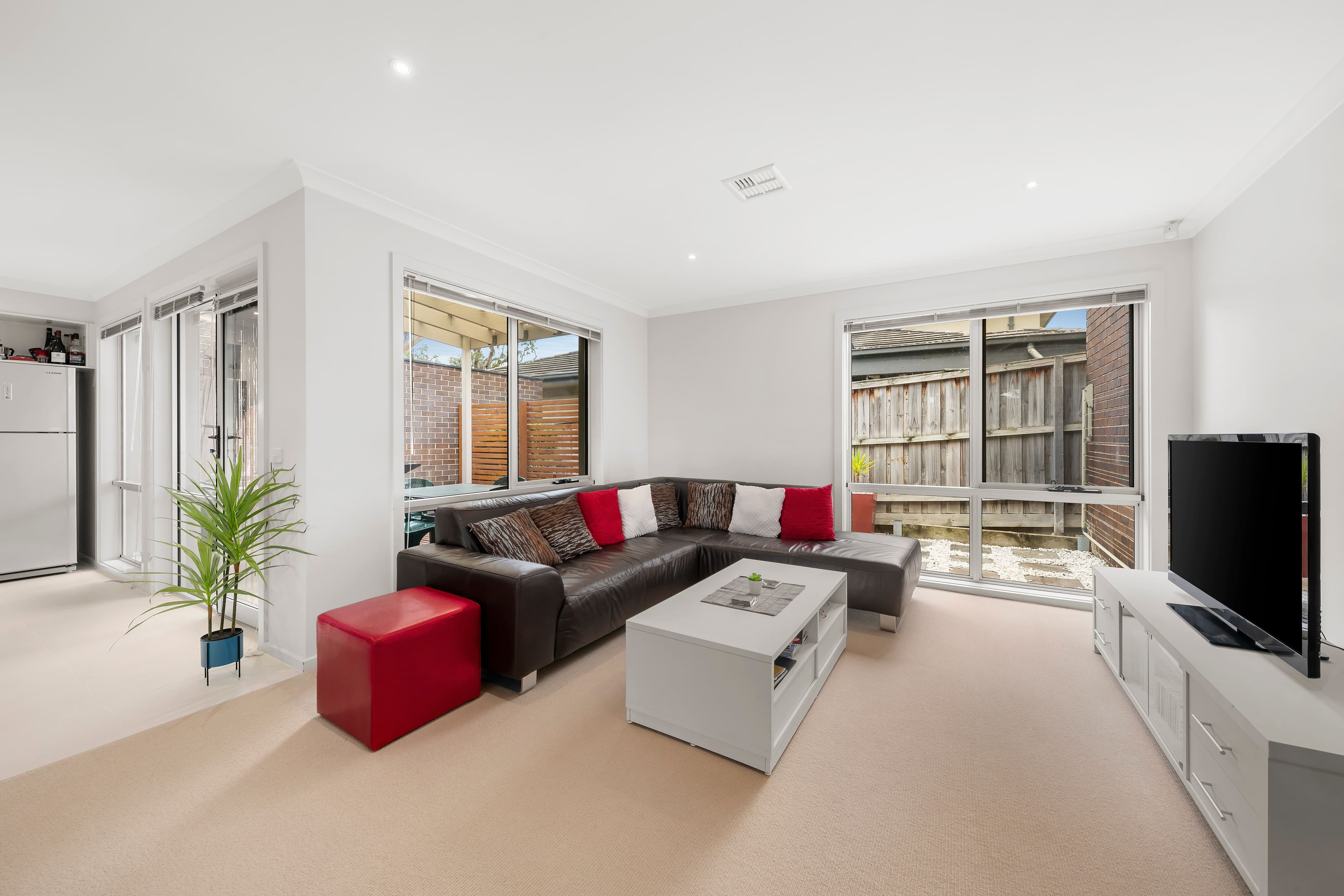 160 Ernest Jones Drive, Macleod VIC 3085, Macleod - Thumbnail 4