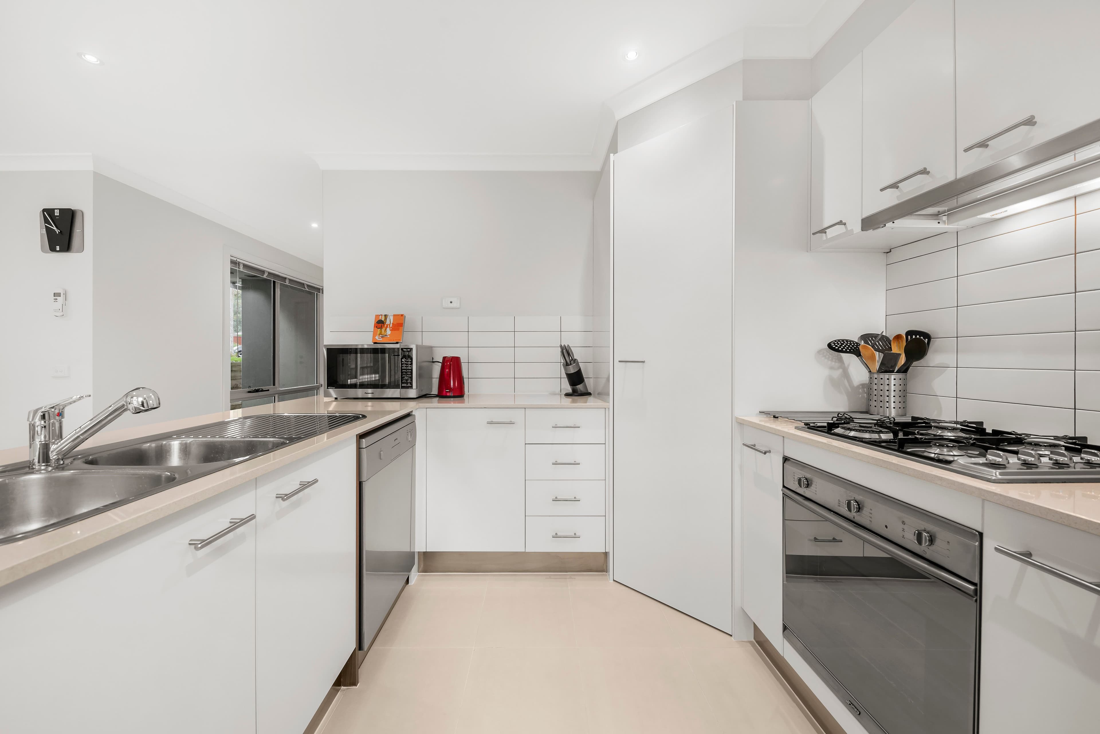 160 Ernest Jones Drive, Macleod VIC 3085, Macleod - Thumbnail 5