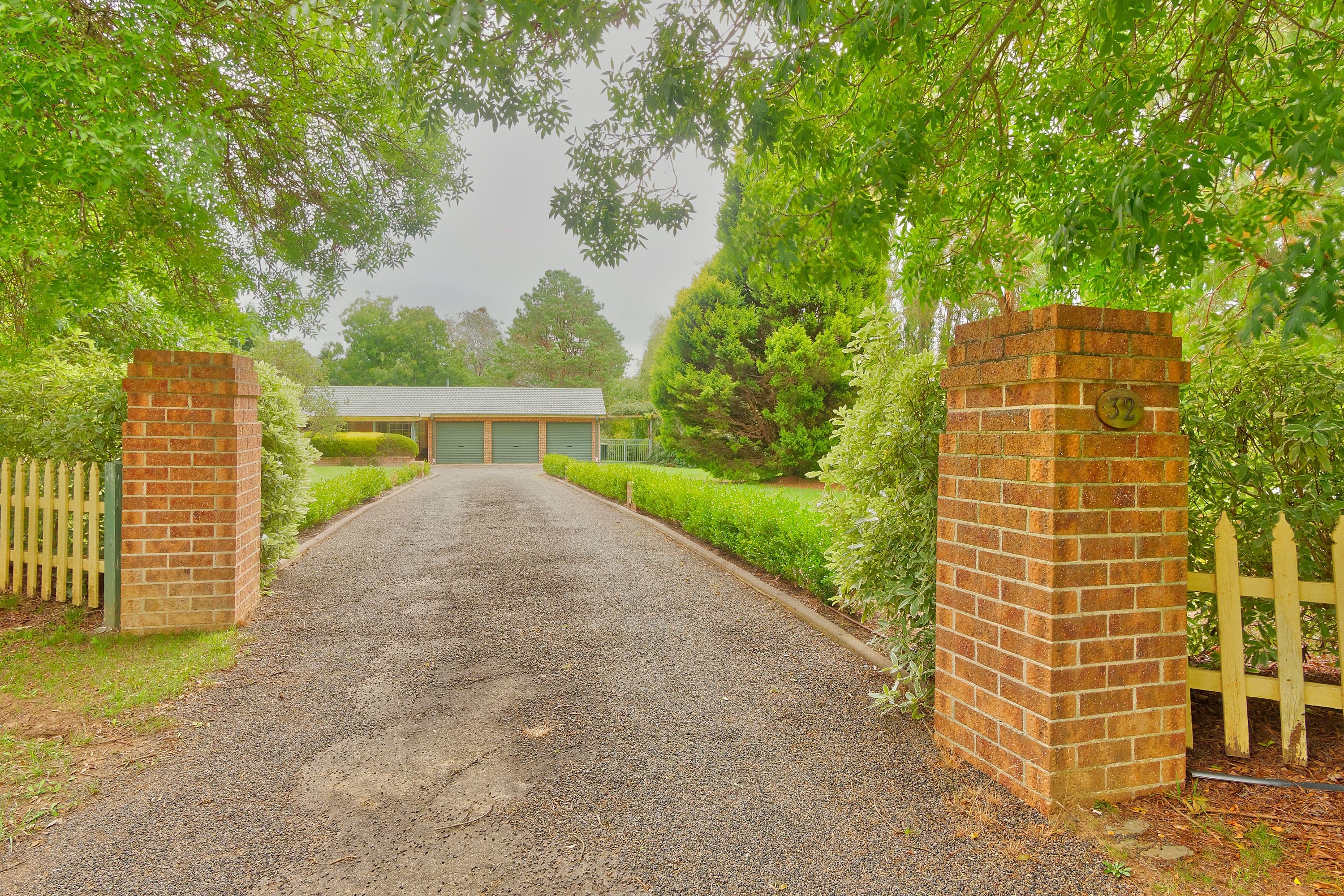 32 Elizabeth Street, Burradoo - Thumbnail 2