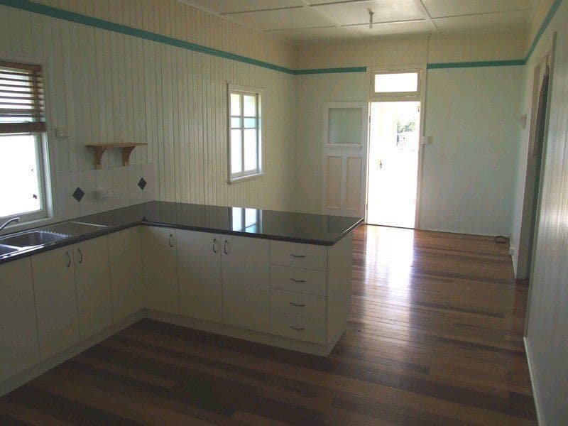 23 Park Road, CROWS NEST QLD 4355, Crows Nest - Thumbnail 5