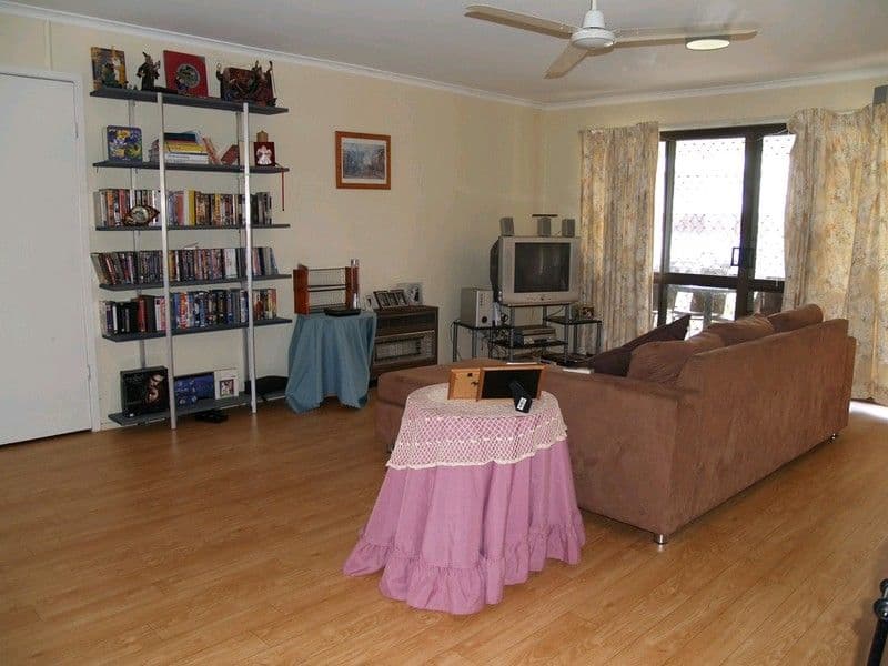 1 schroder Street, LAIDLEY QLD 4341, Laidley - Thumbnail 3
