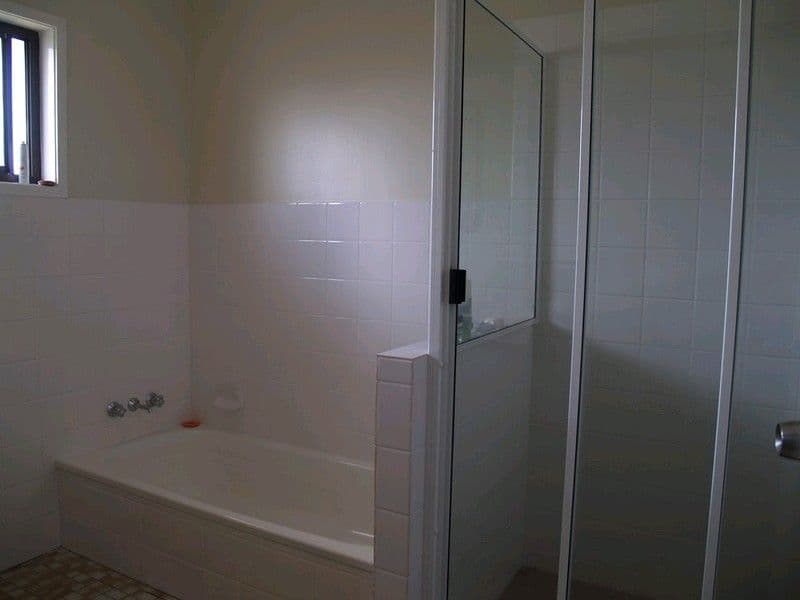 1 schroder Street, LAIDLEY QLD 4341, Laidley - Thumbnail 5