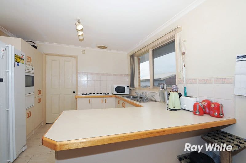 31 The Parkway, HAMPTON PARK VIC 3976, Hampton Park - Thumbnail 2
