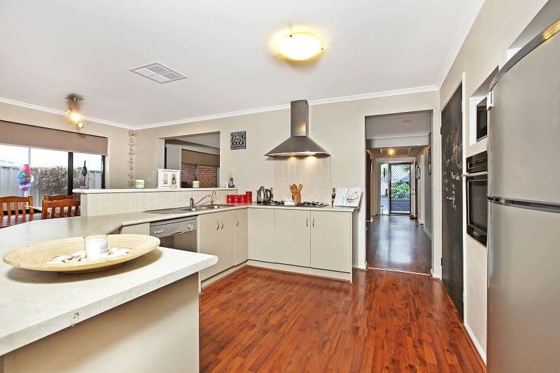 10 Parkview Circuit, SEAFORD RISE SA 5169, Seaford Rise - Thumbnail 2