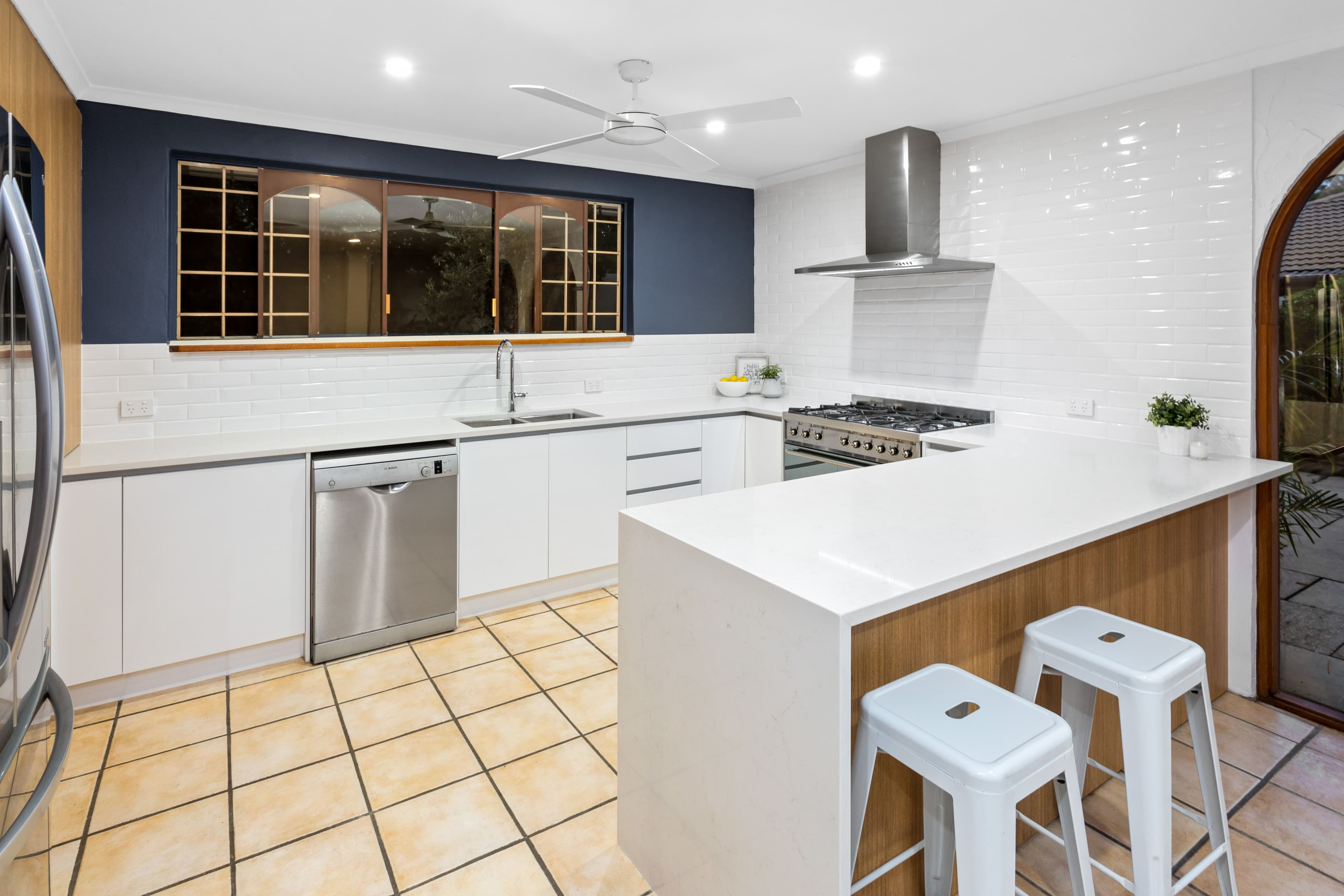 27 Michaela Crescent, The Gap QLD 4061, The Gap - Thumbnail 5