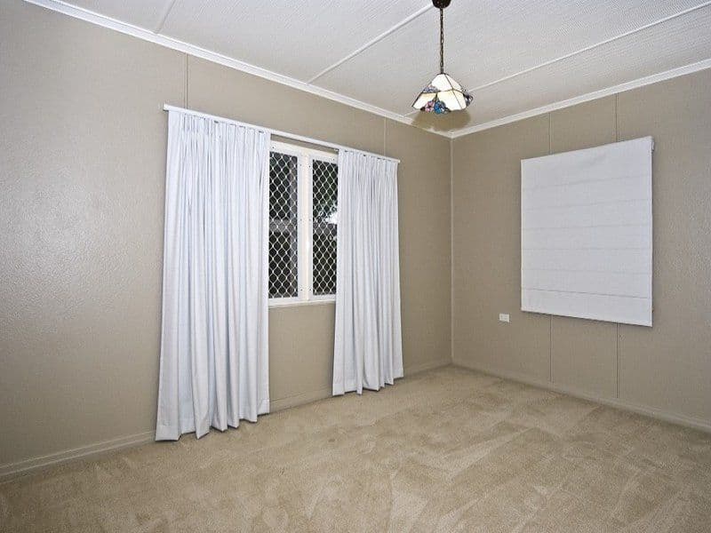 28 Fourth Avenue, HARRISTOWN QLD 4350, Harristown - Thumbnail 8