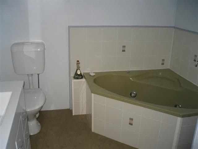 68 Quintin Street, ROMA QLD 4455, Roma - Thumbnail 2