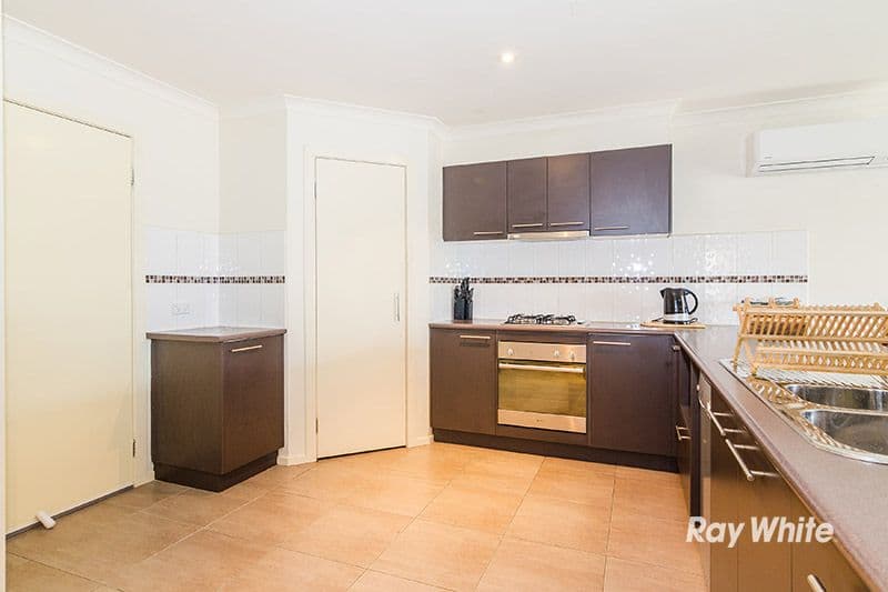 2 Greenview Court, Cranbourne North VIC 3977, Cranbourne North - Thumbnail 6