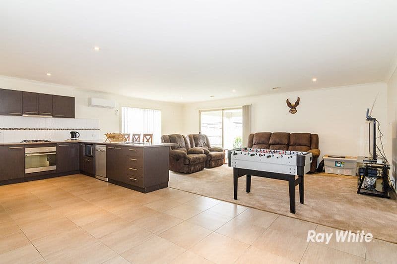 2 Greenview Court, Cranbourne North VIC 3977, Cranbourne North - Thumbnail 8