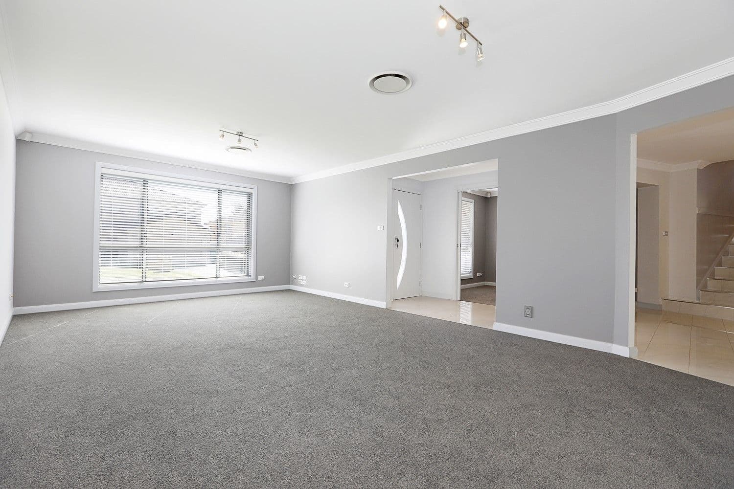 22 Osprey Avenue, Glenmore Park - Thumbnail 2