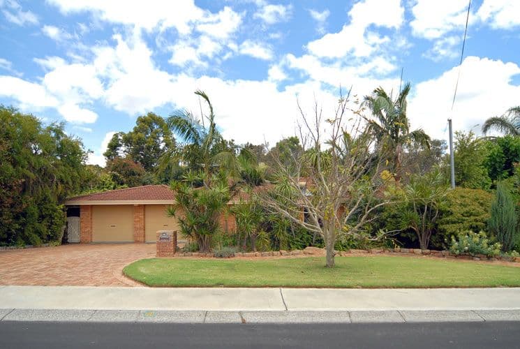 46 Berry Drive, MAIDA VALE WA 6057, Maida Vale - Thumbnail 2