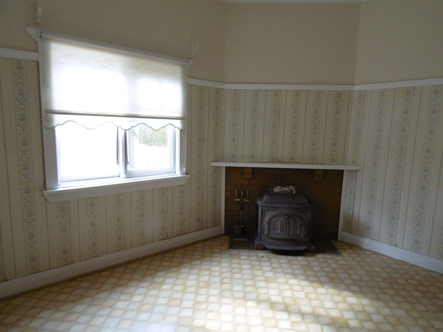 8 Ween Street, Peak Hill - Thumbnail 6