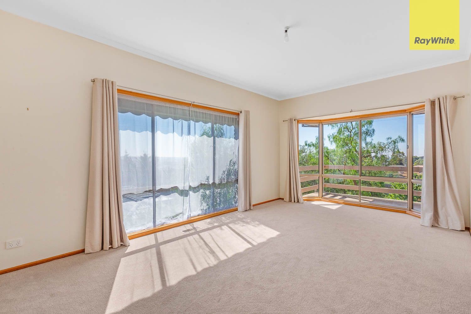 6 Riversdale Crescent, Darley VIC 3340, Darley - Thumbnail 4