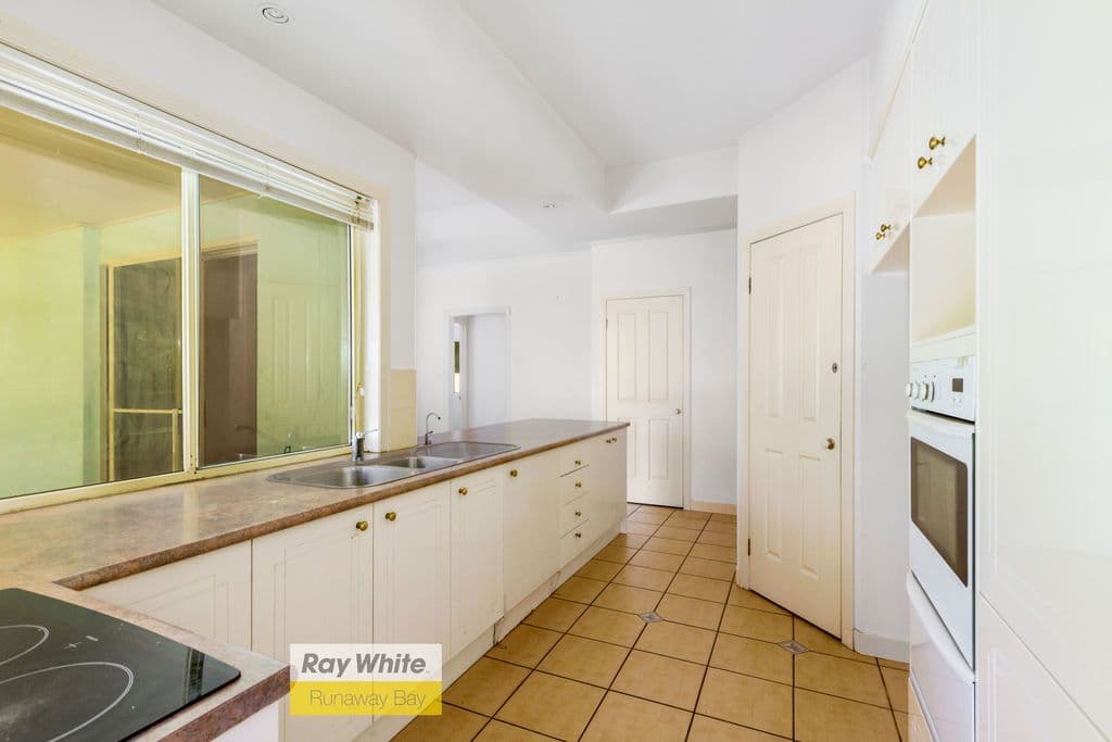 6 Herington Close, Arundel QLD 4214, Arundel - Thumbnail 5
