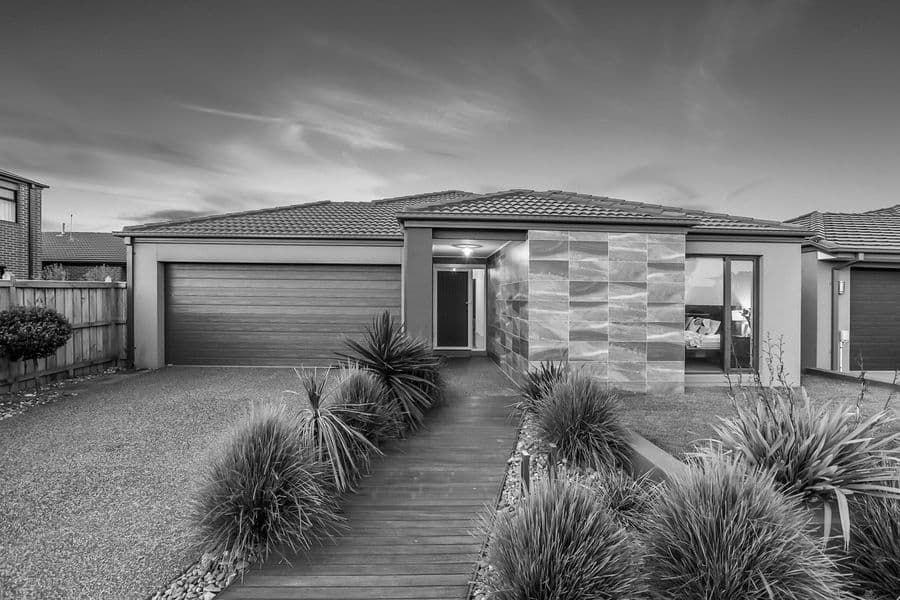 32 Malmesbury Road, Cranbourne North - Image 1