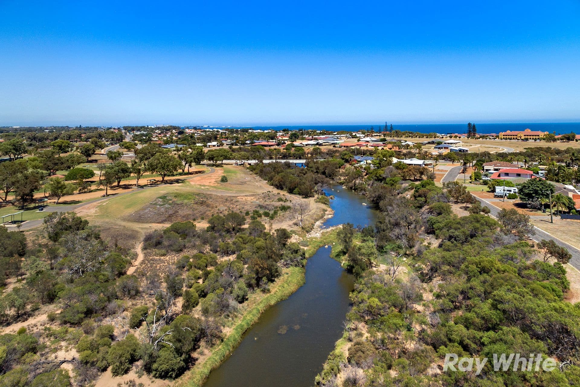 14 Guara Drive, Sunset Beach WA 6530, Sunset Beach - Thumbnail 2