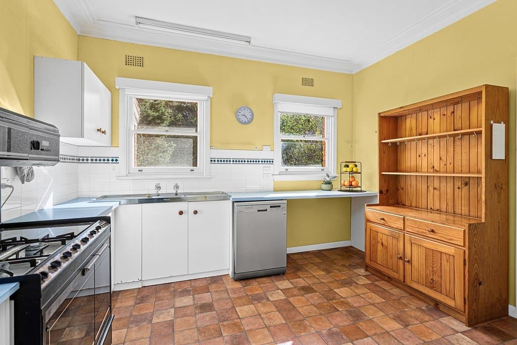 40 Norman Street, Mangerton - Thumbnail 4