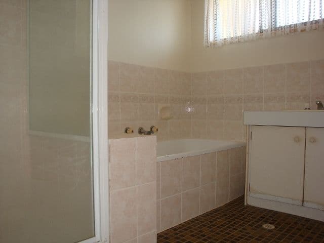 33 Brentwood Drive, DAISY HILL QLD 4127, Daisy Hill - Thumbnail 6