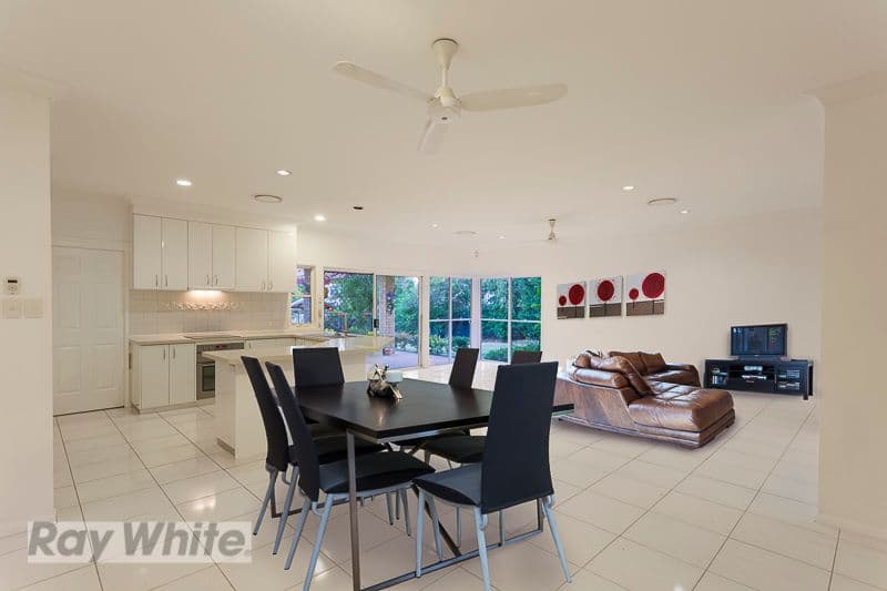 22 Kite Crescent, THORNLANDS QLD 4164, Thornlands - Thumbnail 2