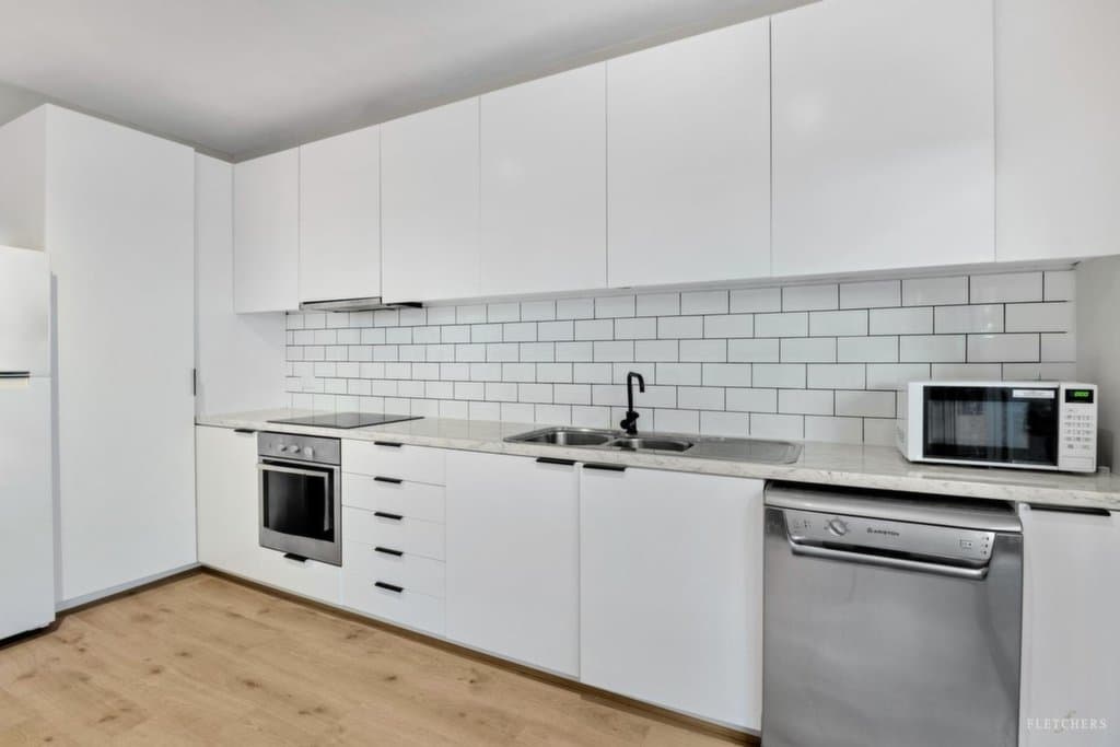 8 Grasstree Way, Bundoora - Thumbnail 5