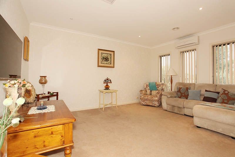 42 Mount Eccles Way, SOUTH MORANG VIC 3752, South Morang - Thumbnail 5