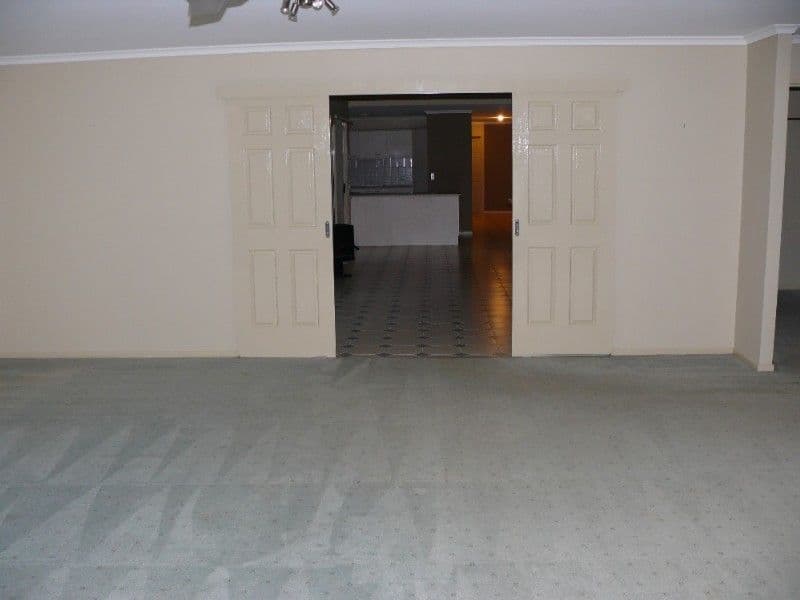 13 Leyshon Court, BONOGIN QLD 4213, Bonogin - Thumbnail 4
