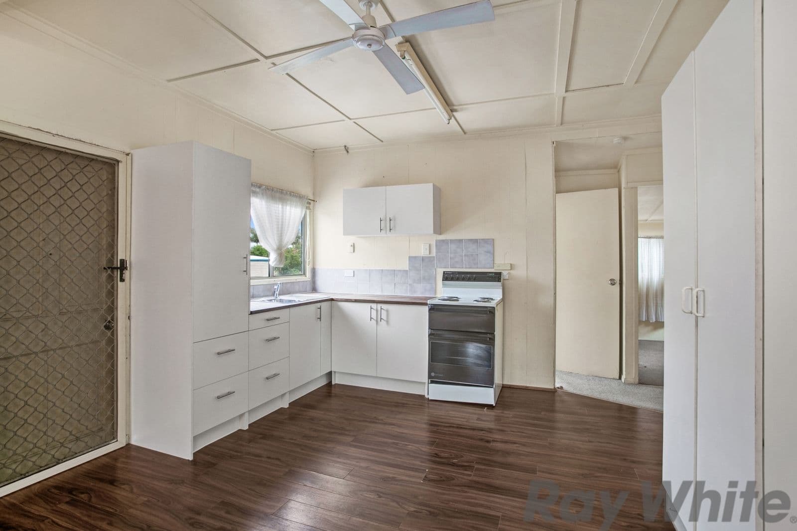 6 Harah Place, BONNYRIGG NSW 2177, Bonnyrigg - Thumbnail 2