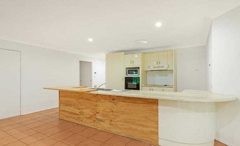 10 Tolhurst Court, Tallai QLD 4213, Tallai - Thumbnail 6