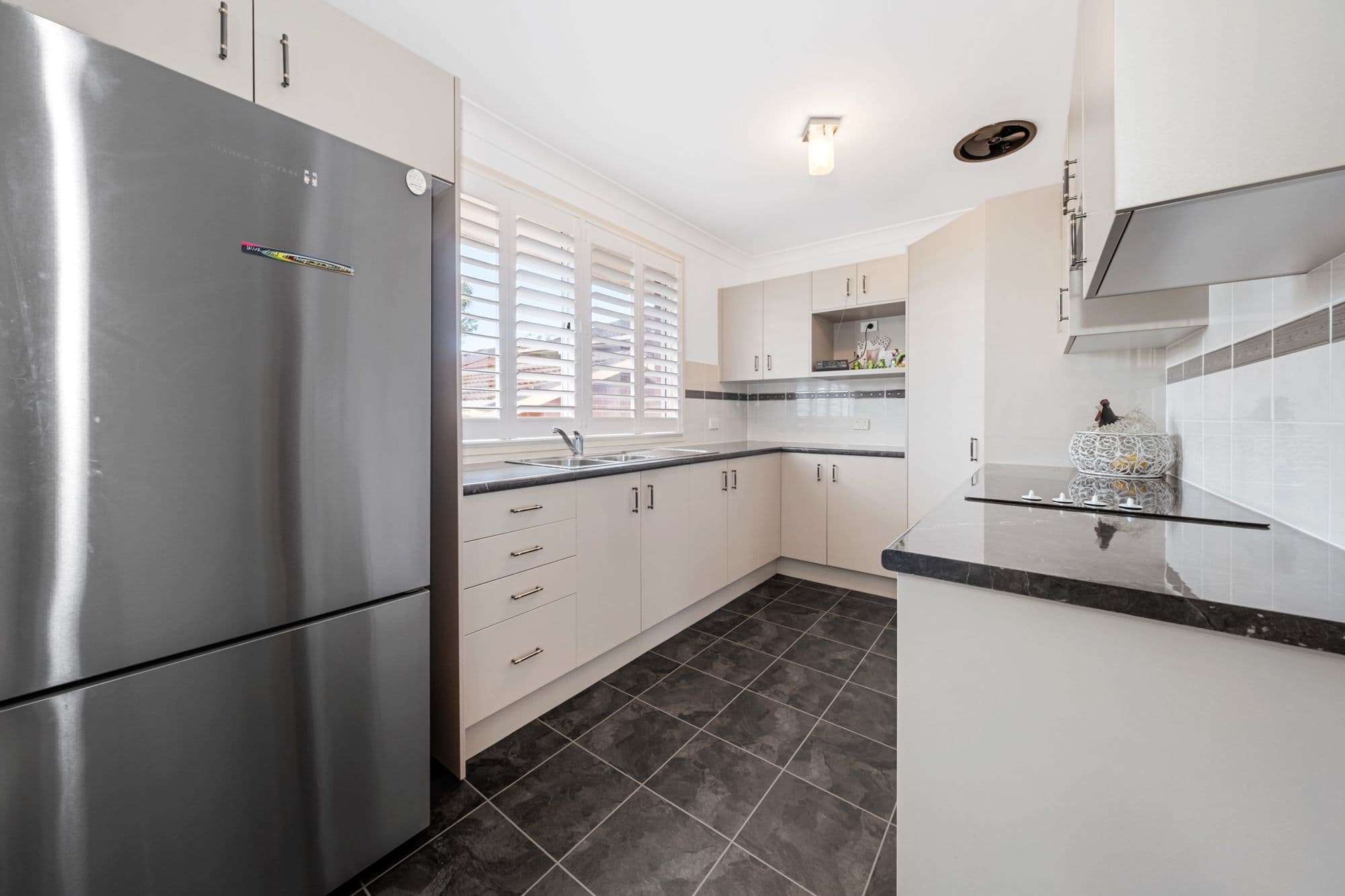 60 Greenwood Avenue, Berkeley Vale NSW 2261, Berkeley Vale - Thumbnail 2