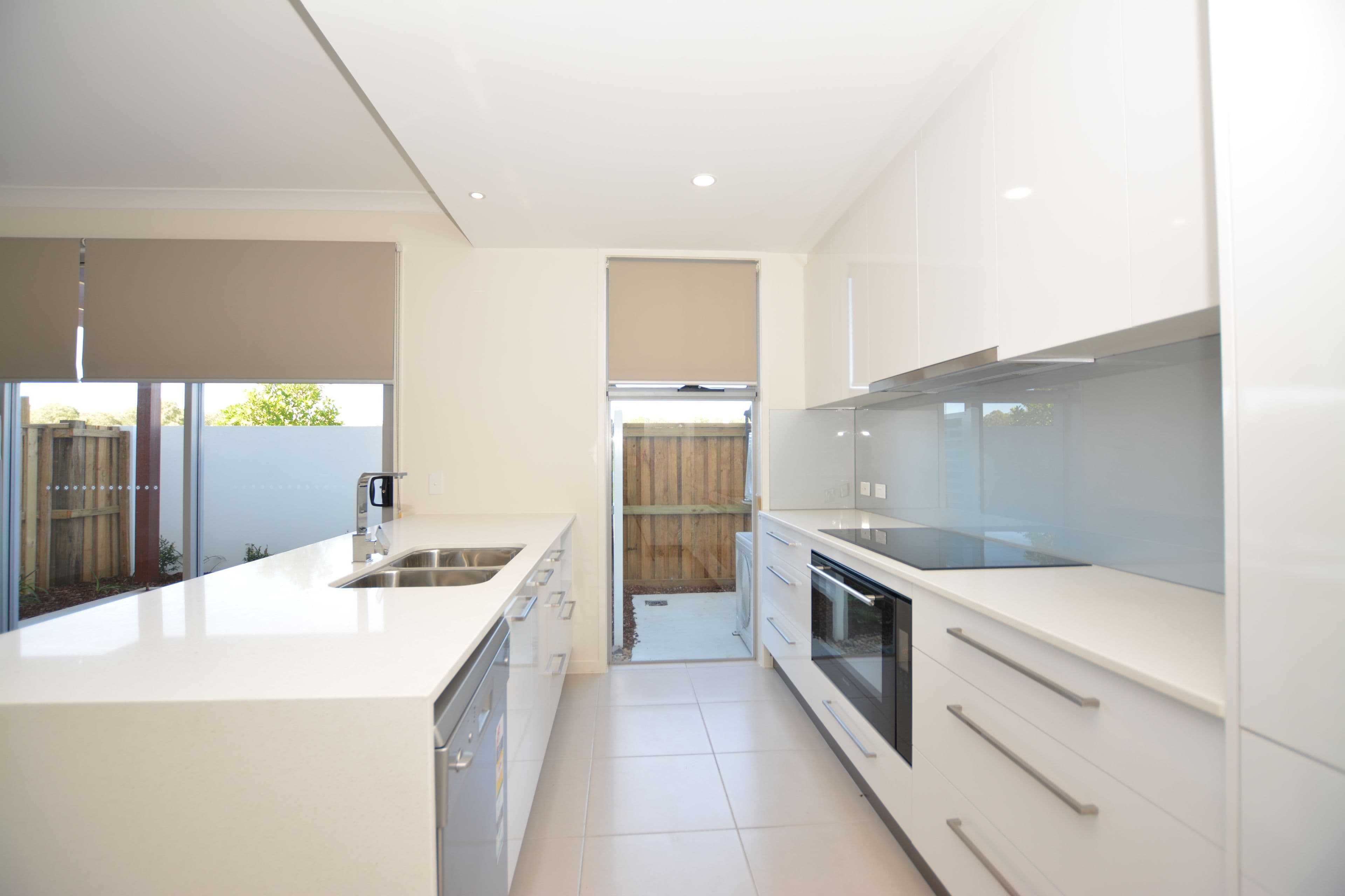 1 Waters Close, Hope Island QLD 4212, Hope Island - Thumbnail 3