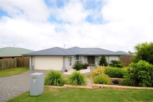 7 Campbell Drive, HIGHFIELDS QLD 4352, Highfields - Image 1