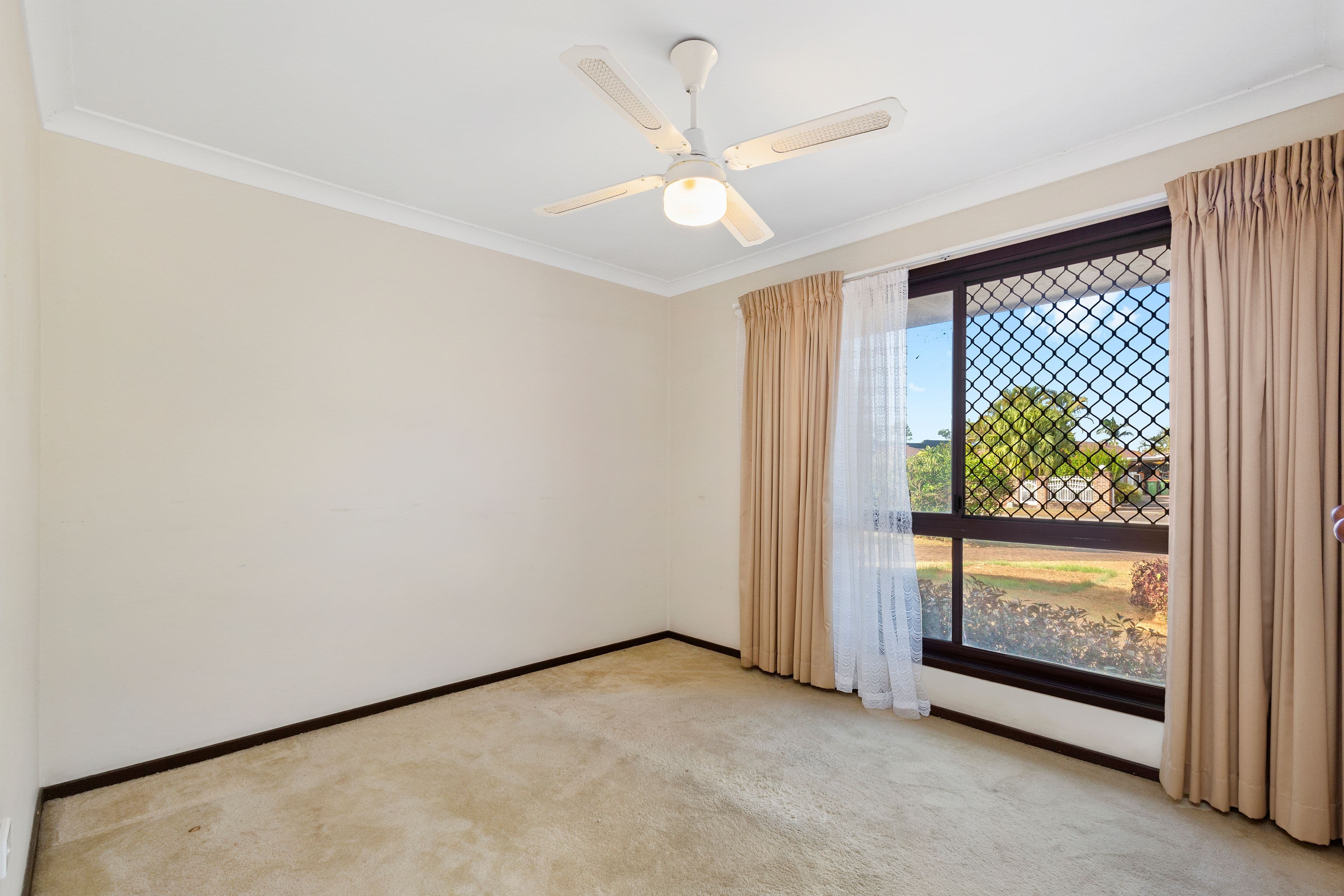 72 Barrier Reef Drive, Mermaid Waters QLD 4218, Mermaid Waters - Thumbnail 7