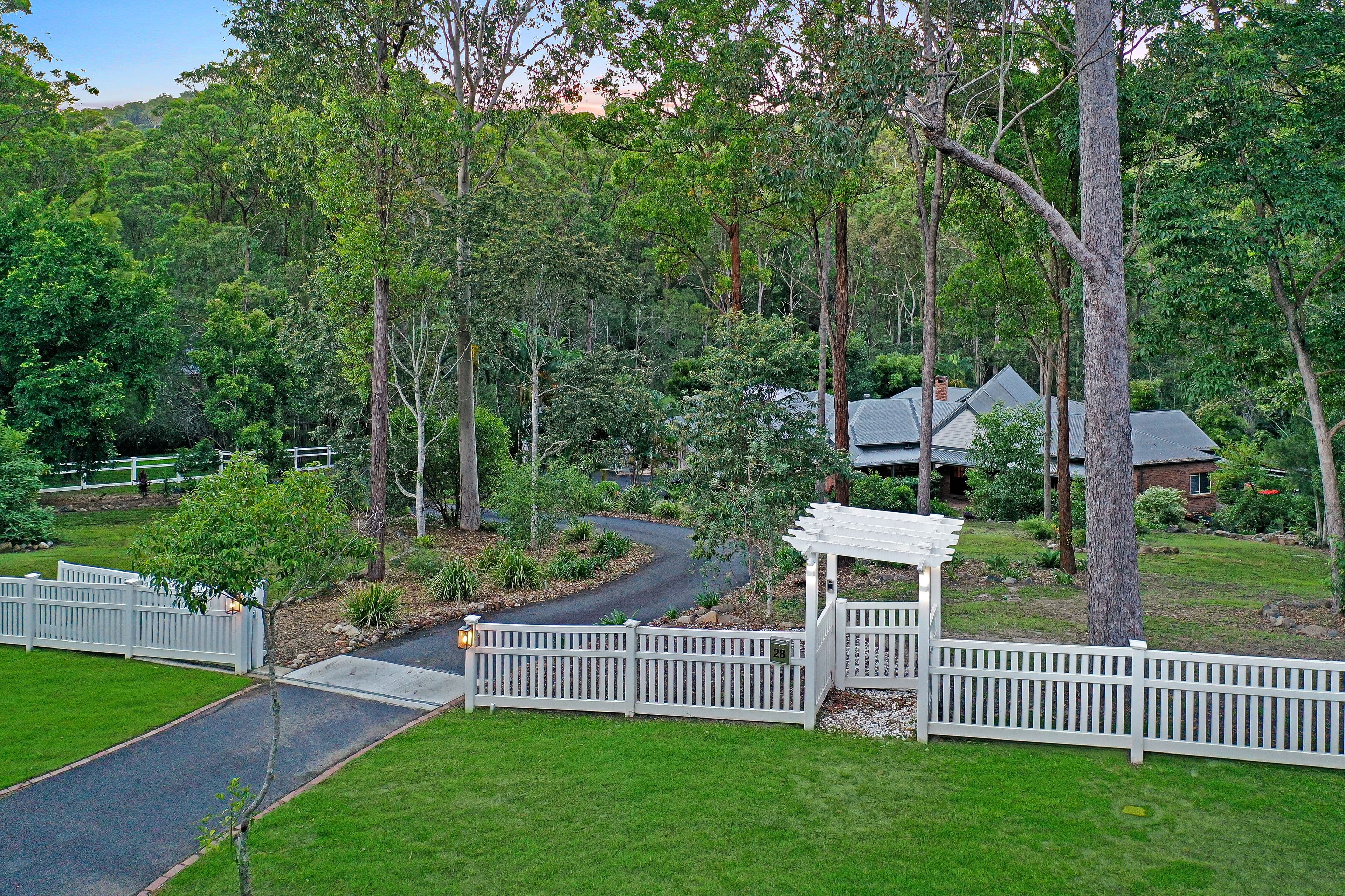 28 Lydford Close, Bonogin QLD 4213, Bonogin - Thumbnail 3