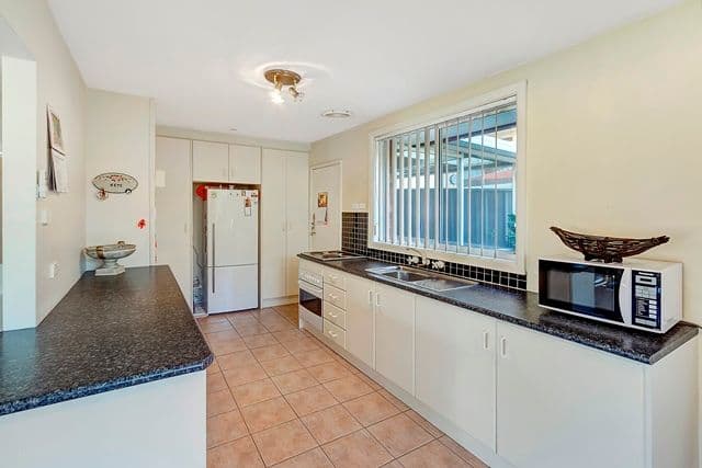16 Carolyn Street, GREYSTANES NSW 2145, Greystanes - Thumbnail 2