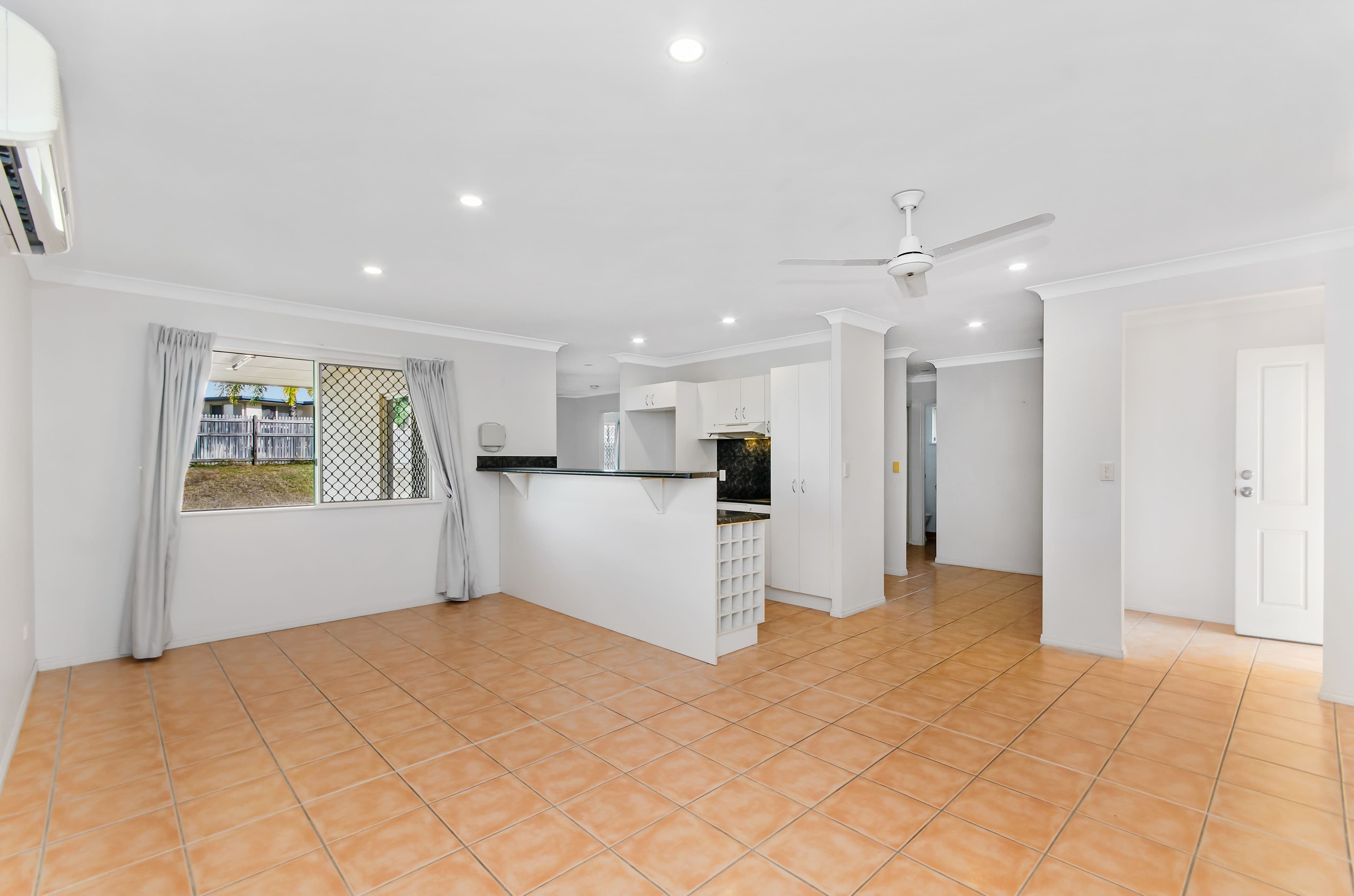 26 Crestbrook Drive, Mount Louisa QLD 4814, Mount Louisa - Thumbnail 2
