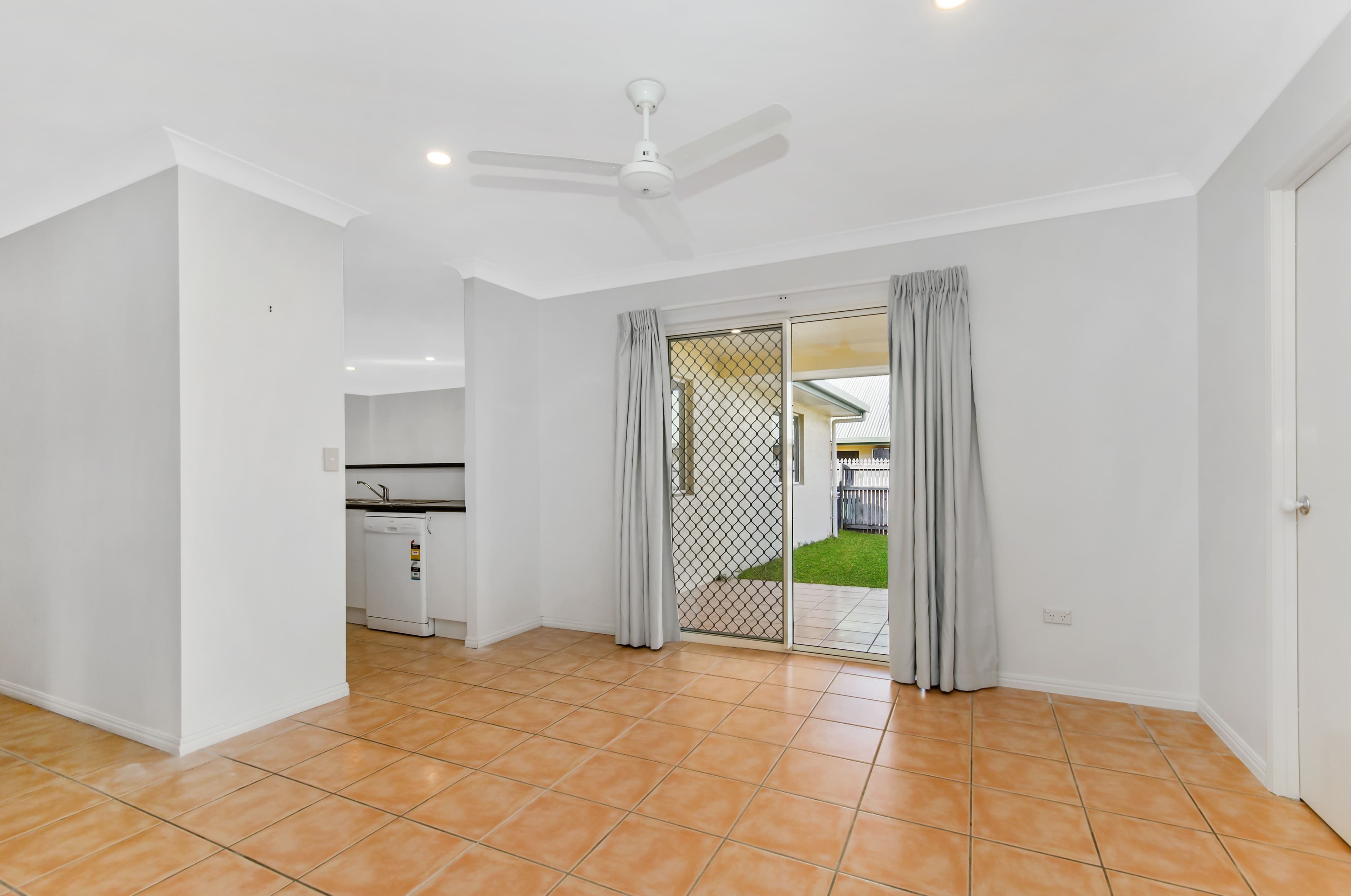 26 Crestbrook Drive, Mount Louisa QLD 4814, Mount Louisa - Thumbnail 4