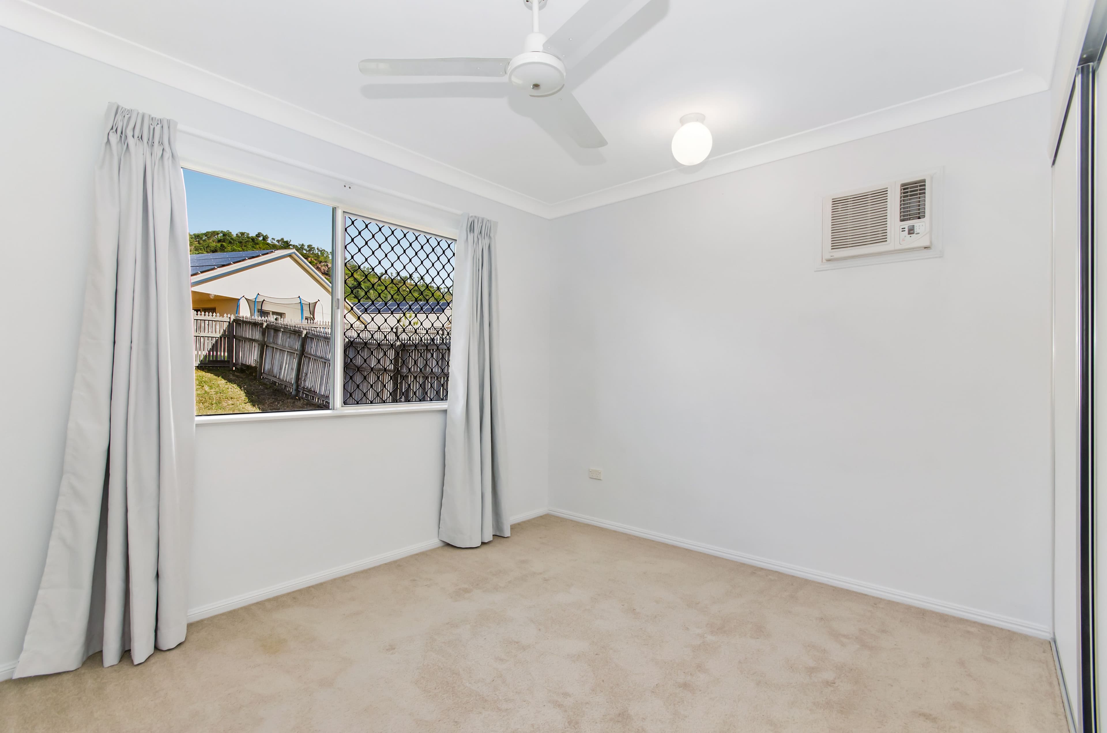 26 Crestbrook Drive, Mount Louisa QLD 4814, Mount Louisa - Thumbnail 5