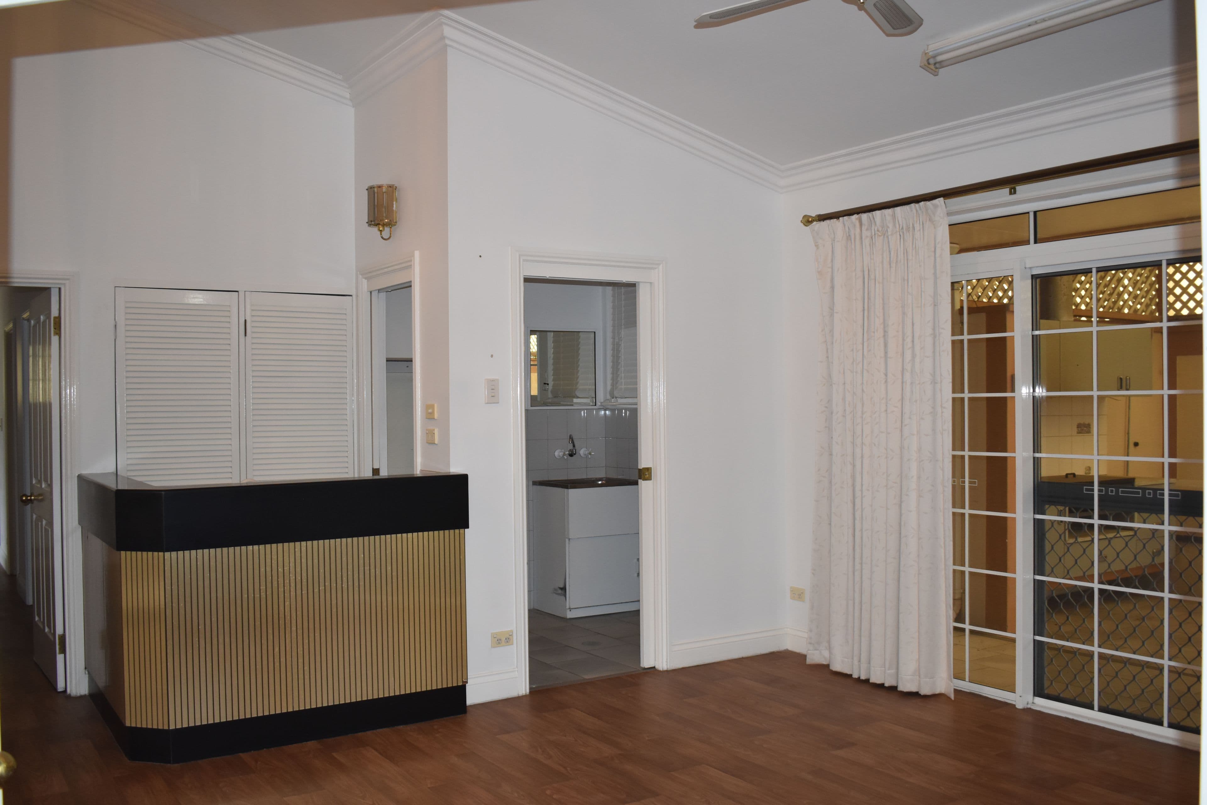 63 Loch Street, Emerald QLD 4720, Emerald - Thumbnail 7