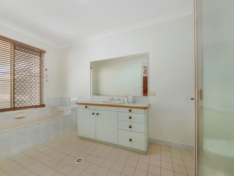 12 Fallon Court, WORONGARY QLD 4213, Worongary - Thumbnail 7