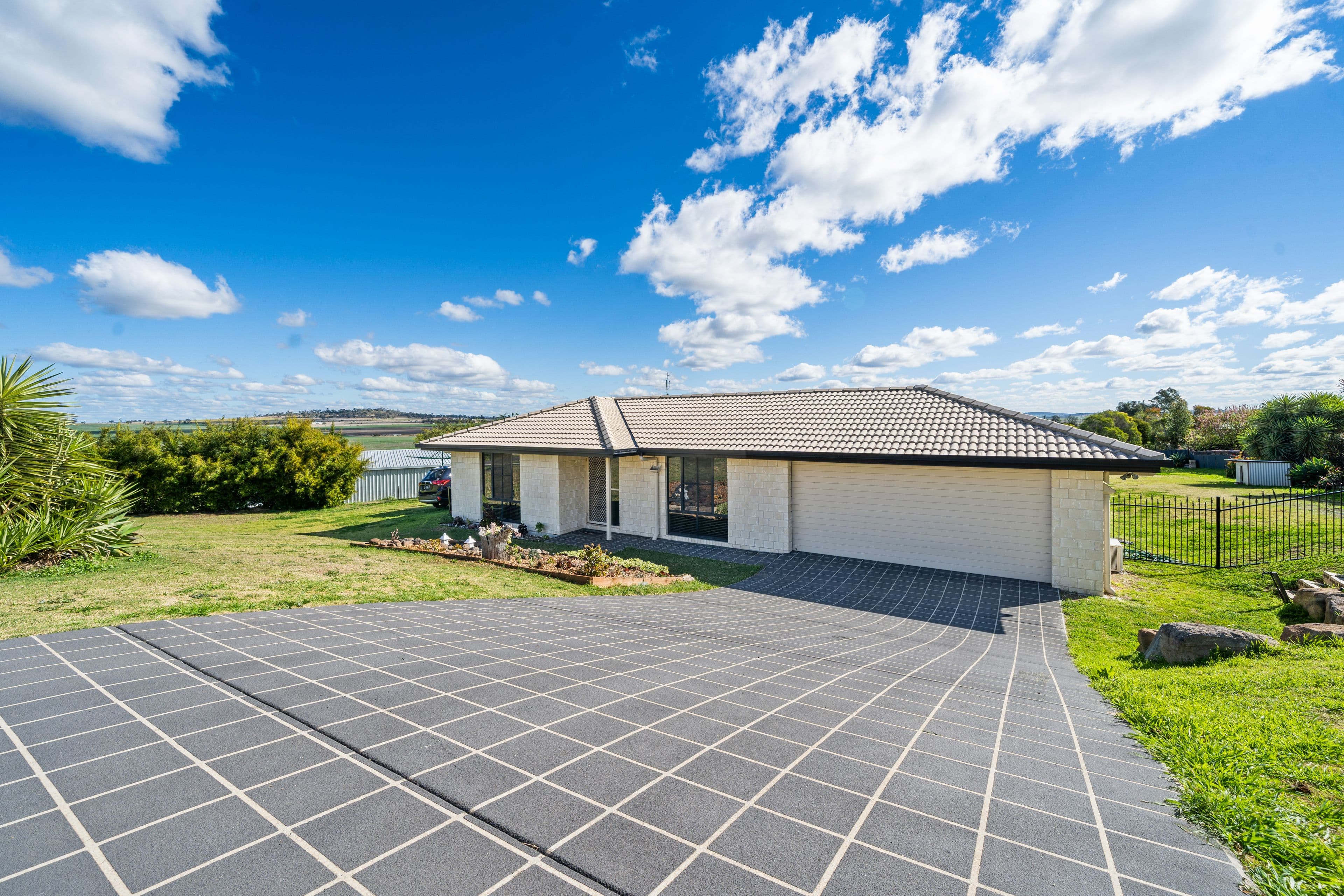 47 Rebwonga Street, Kingsthorpe QLD 4400, Kingsthorpe - Thumbnail 2
