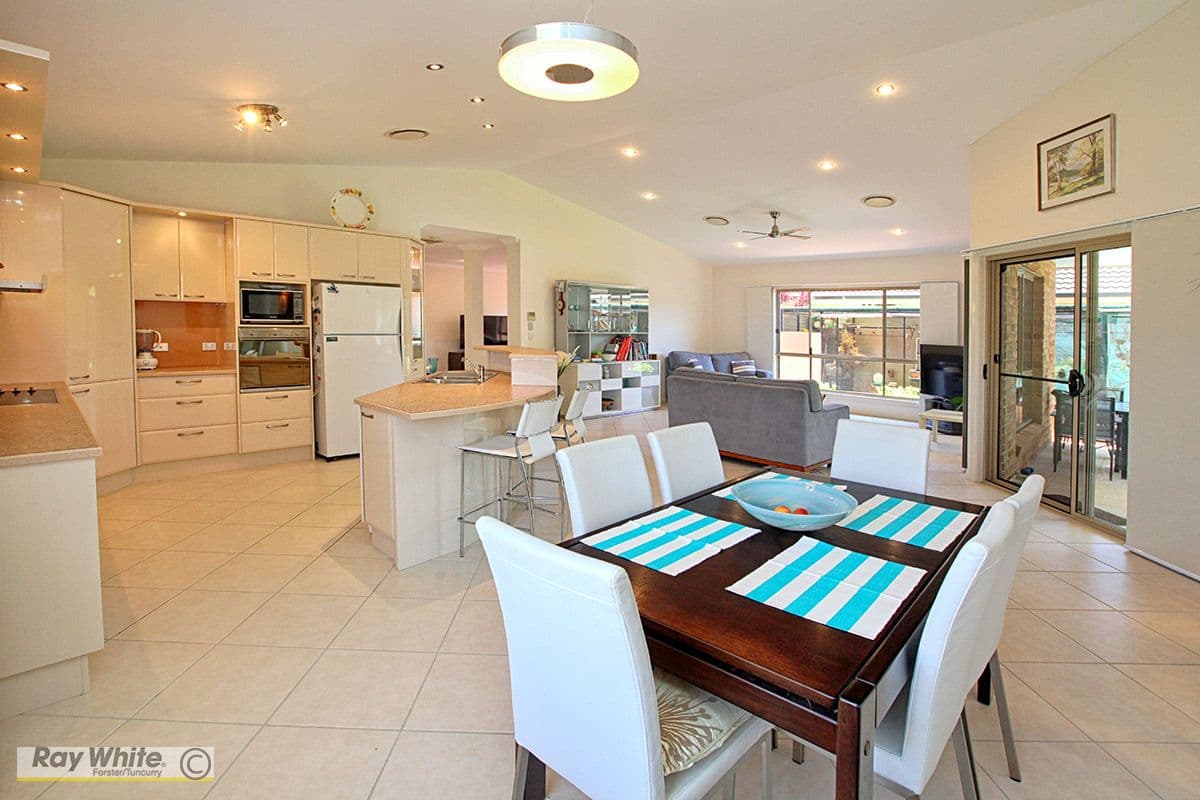 42 Wamara Crescent, Forster - Thumbnail 3