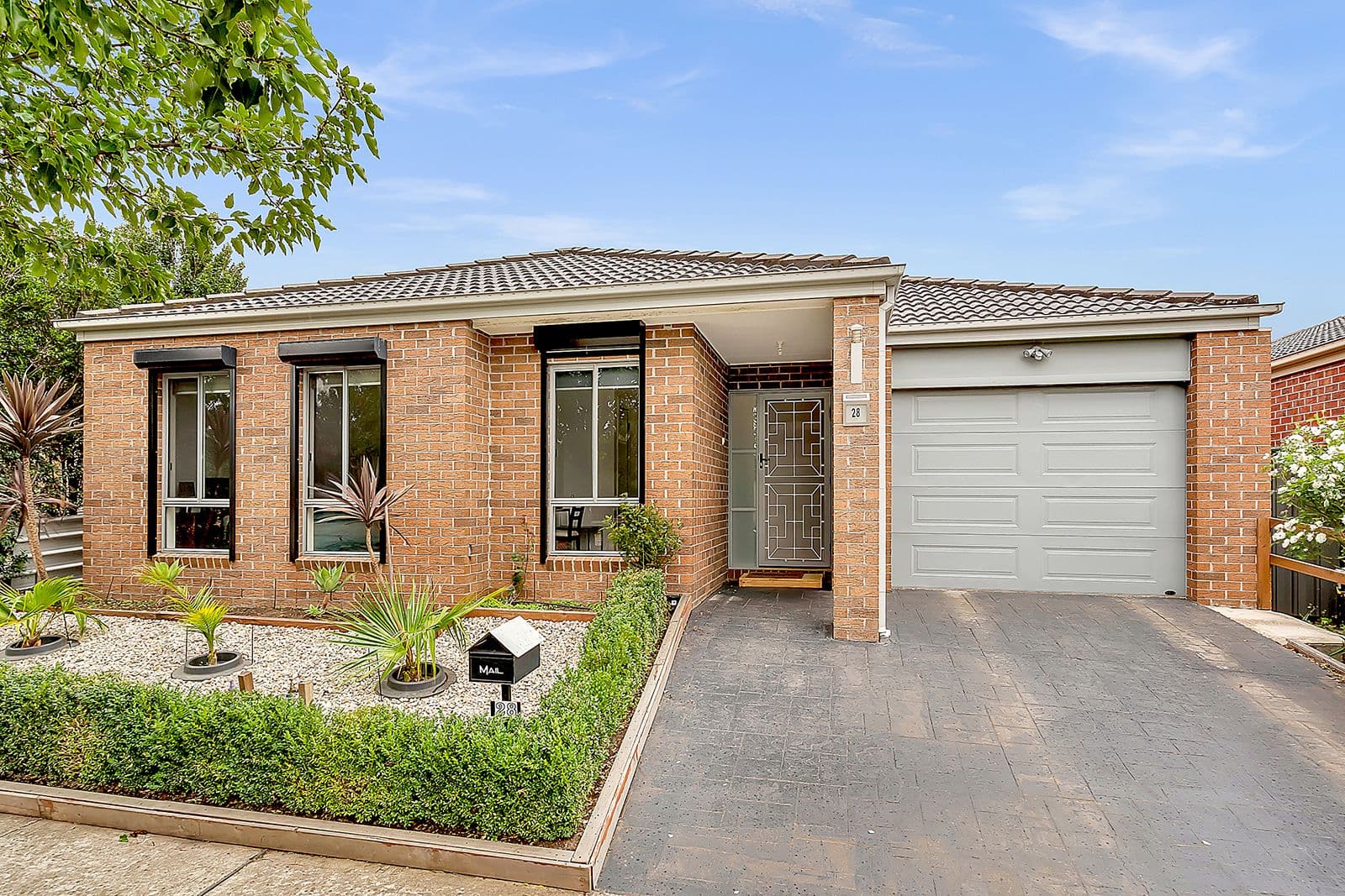 28 Greenham Avenue, Craigieburn VIC 3064, Craigieburn - Image 1