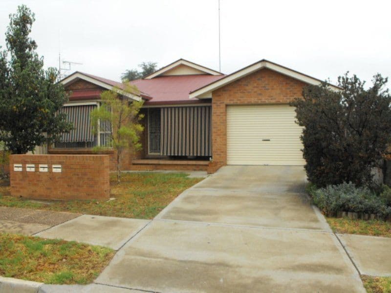 363 Clarinda Street, PARKES NSW 2870, Parkes - Image 1