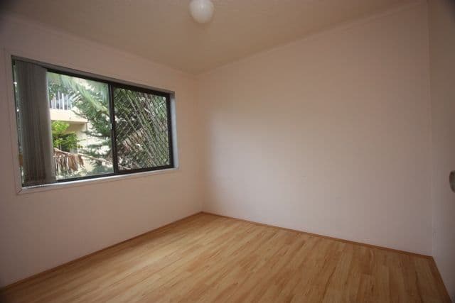 16 Madang Crescent, RUNAWAY BAY QLD 4216, Runaway Bay - Thumbnail 7
