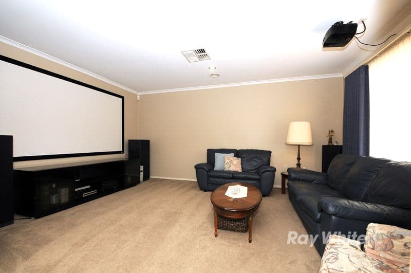 41 Eucumbene Drive, BERWICK VIC 3806, Berwick - Thumbnail 3