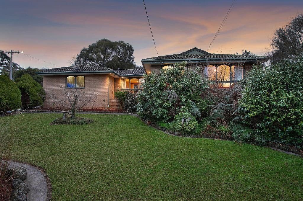 1 LEE ANN Crescent, CROYDON VIC 3136, Croydon - Thumbnail 2